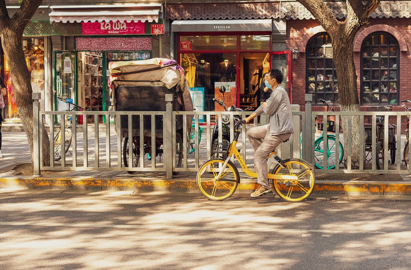 Eine typische Szenerie in einem der vielen Hutongs (Altstadtgassen) in Peking